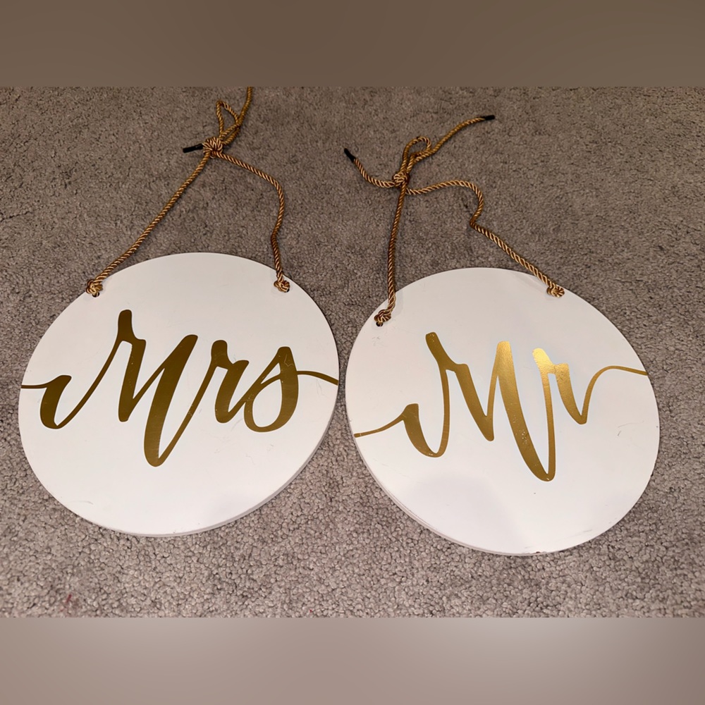 Mr and Mrs wedding bridal shower decor